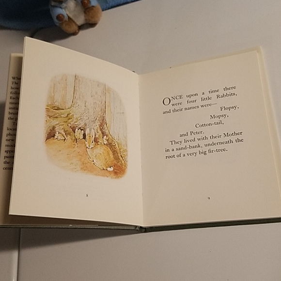 A cute Play Book of Peter Rabbitt 1990 - Picture 4 of 4